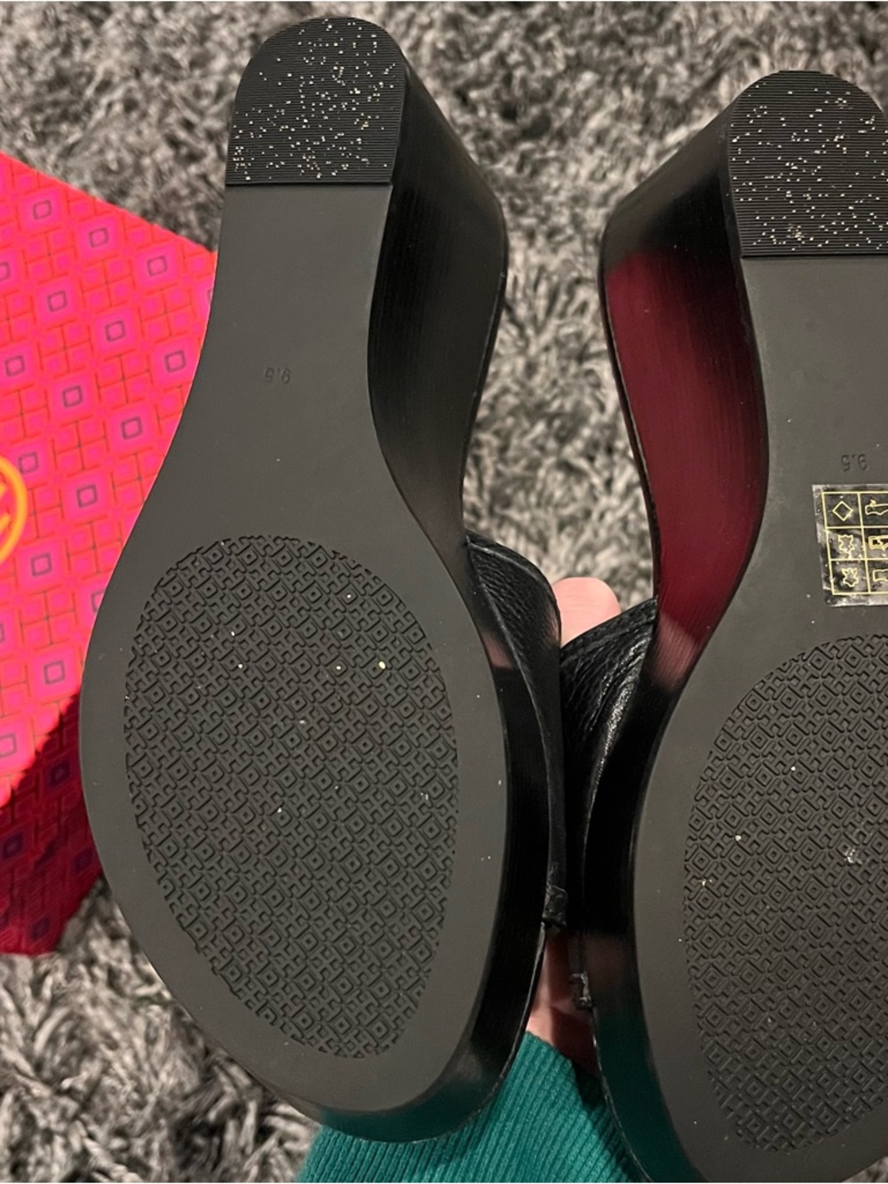 🌸TORY BURCH LOWELL 80MM TUMBLED BLACK LEATHER WEDGE SIZE 9.5🌸 - Picture 6 of 7
